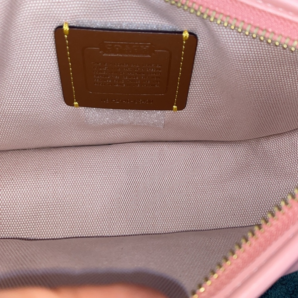 Coach Swinger Bag - Hey Pink lovers! - Picture 8 of 13